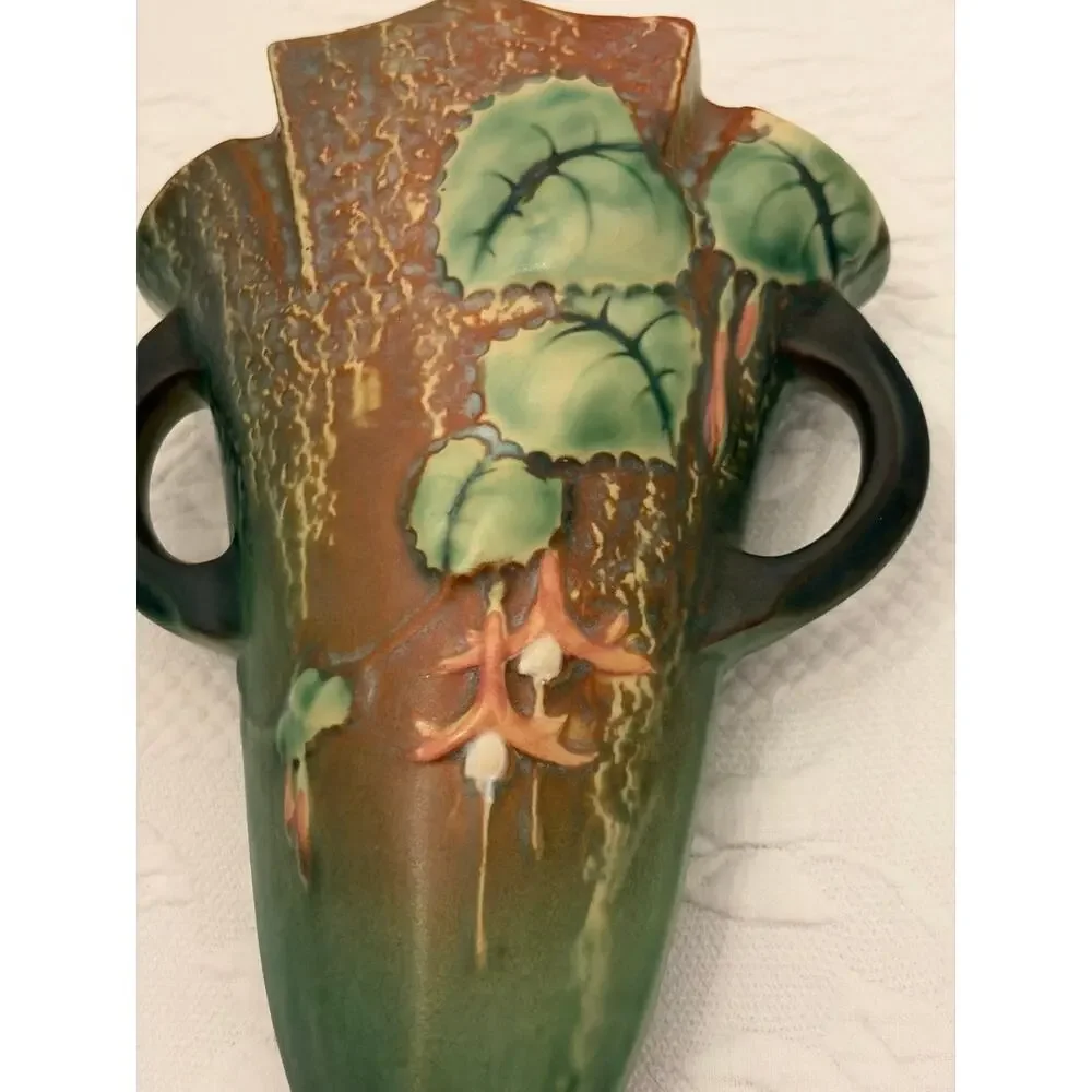 Roseville Fuchsia Green Vintage Art Pottery Ceramic Wall Pocket 1282-8 RARE chip